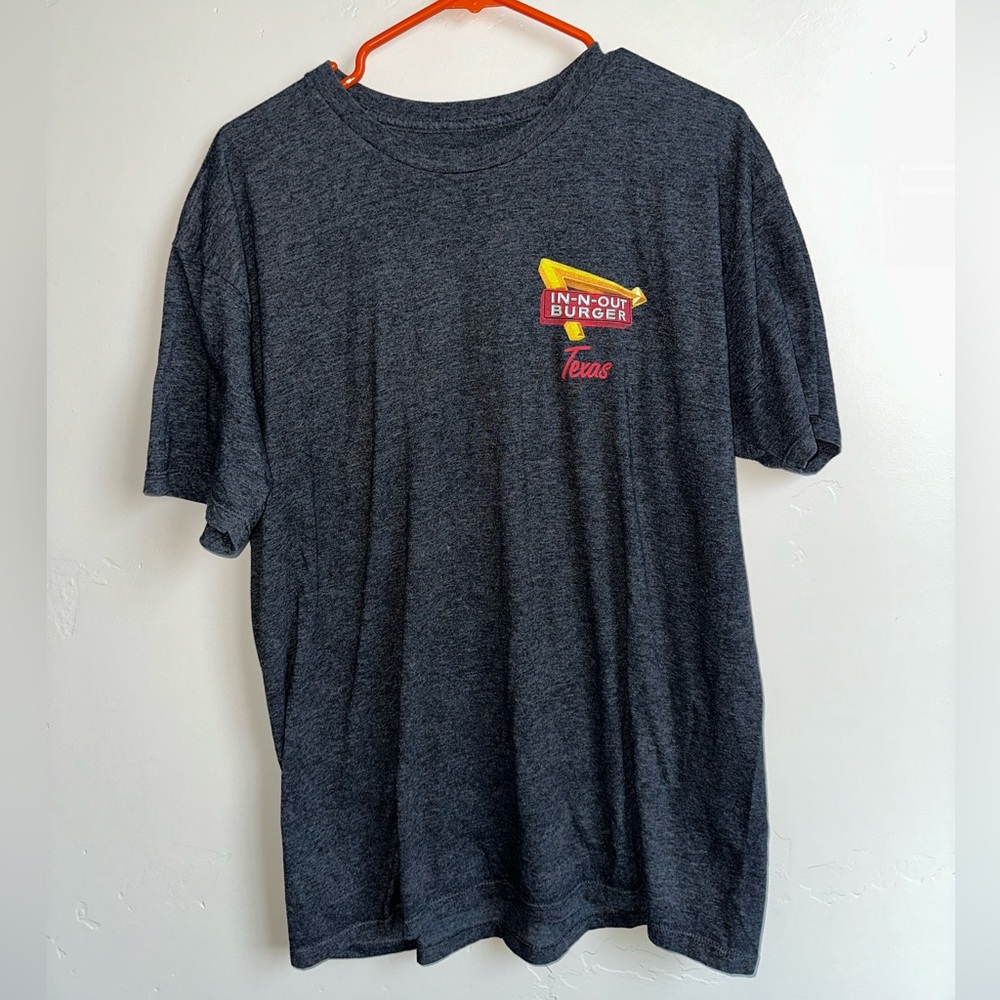 IN N OUT TEXAS Gray Short Sleeve Tee with Graphic Design